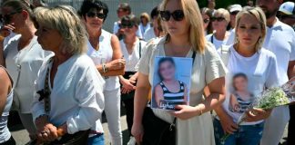 Marcha en Francia en homenaje a una menor asesinada cuestiona fallas en el sistema judicial