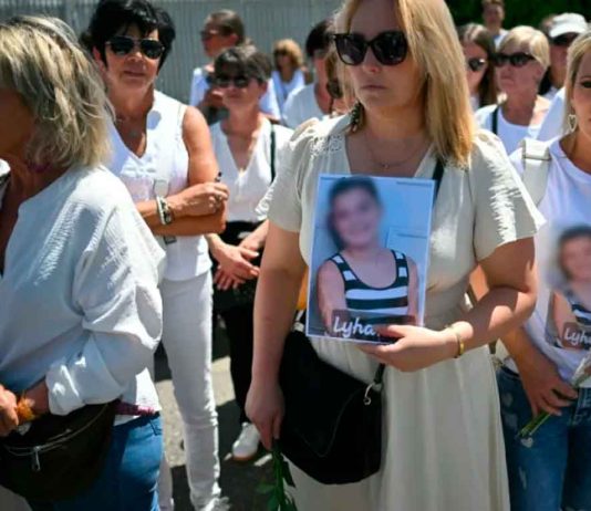 Marcha en Francia en homenaje a una menor asesinada cuestiona fallas en el sistema judicial