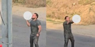 Hombre armado causa alarma al caminar por calles de Puerto Cortés, Honduras