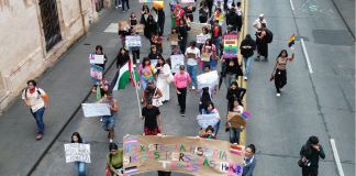 Contramarcha LGBTIQ+ en Morelia exige atender discriminación, salud y violencia; critica mercantilización del Orgullo