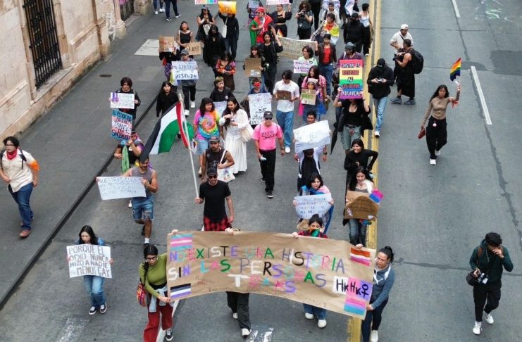 Contramarcha LGBTIQ+ en Morelia exige atender discriminación, salud y violencia; critica mercantilización del Orgullo