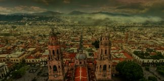 #VIDEO // No es el clima, es la basura: el olor que ya está pasando factura en Morelia, asegura Bedolla