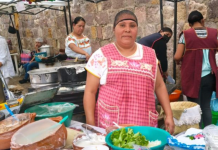 Para estas lluvias nada mejor que un delicioso Churipo y unas Corundas en Casa de Cultura de Morelia