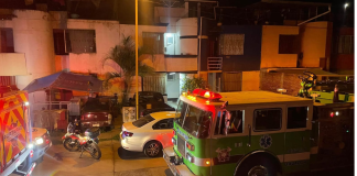 Incendian automóvil durante la madrugada en el fraccionamiento Valle Real, en Uruapan