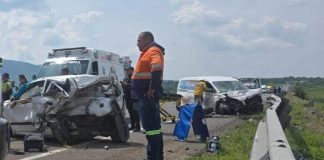 Choque en la autopista Morelia-Salamanca deja un muerto y un lesionado