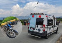 Motociclista sufre múltiples fracturas tras choque contra camioneta en Villas del Pedregal