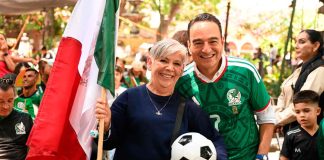 Afición zamorana vibró con el México vs. Inglaterra en la pantalla gigante instalada por el Buen Gobierno