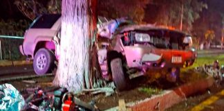 Choque de camioneta contra árbol deja 7 heridos en Tzintzuntzan