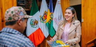 Dayana Pérez fortalece las condiciones laborales del personal de Limpia con entrega de impermeables