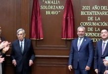 Develan en el Congreso de Michoacán el nombre de Amalia Solórzano de Cárdenas en letras doradas
