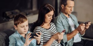 El impacto de desconectarse del celular: Los beneficios de una pausa digital el fin de semana