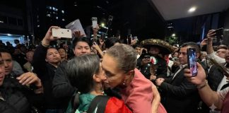 #Video // Con mariachis y ovaciones: Comunidad mexicana recibe a Claudia Sheinbaum en Nueva York