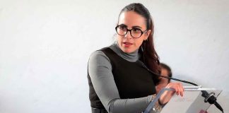Giulianna Bugarini llama a abrir el debate sobre el uso de celulares en las aulas