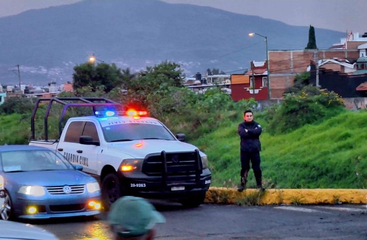 Adulto mayor es localizado sin vida debajo de puente vehicular, en Morelia