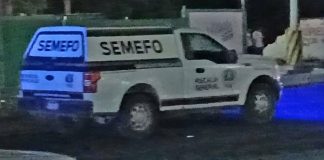 Camioneta atropella a dos personas en el fraccionamiento Misión del Valle; un hombre fallece