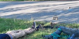 Hallan a tres hombres asesinados a machetazos y maniatados en carretera de Oaxaca