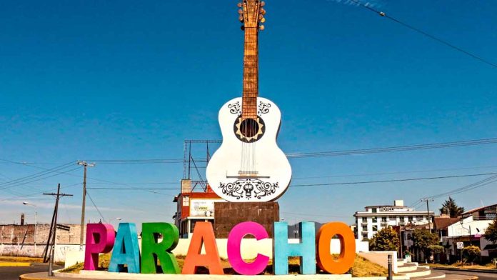 Paracho-estrenara-Licenciatura-de-Guitarreria
