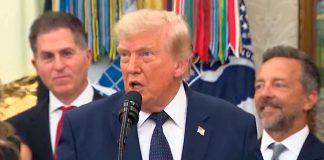 Trump interviene ante la FIFA para levantar la suspensión del delantero Folarin Balogun