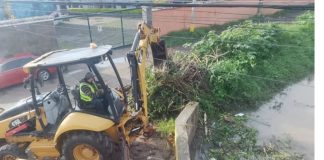 Continúa dragado del dren Barajas tras intensas lluvias en Morelia: Alfonso Martínez