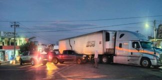 #VIDEO // Por segundo día, bloqueos mantienen paralizada la carretera Uruapan-Los Reyes