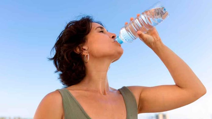 cuanta-agua-debemos-tomar