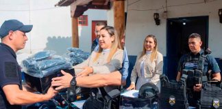 Dayana Pérez Mendoza fortalece a Seguridad Pública con entrega de uniformes y equipamiento