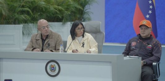Delcy Rodríguez rechaza críticas por la respuesta del Gobierno tras los terremotos en Venezuela