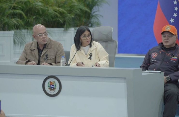 Delcy Rodríguez rechaza críticas por la respuesta del Gobierno tras los terremotos en Venezuela