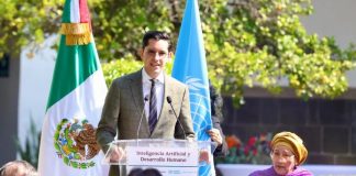Canciller Roberto Velasco llama a regular la inteligencia artificial en América Latina y el Caribe
