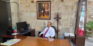 Un juez federal restituye nuevamente al director de la Facultad de Derecho; Sergio Carmelo Domínguez Mota retoma funciones y convoca a la unidad institucional