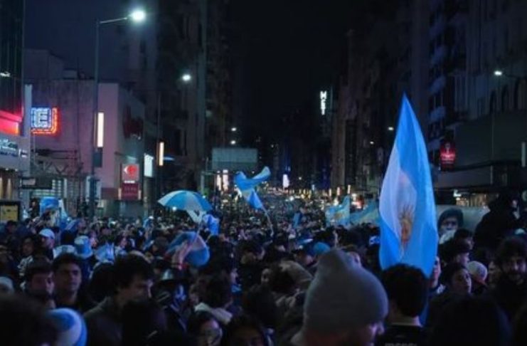 Reportan tres muertos y decenas de heridos en Argentina tras perder la final del Mundial