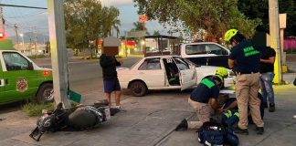 Motociclista resulta con lesiones leves tras choque con vehículo del transporte público en La Piedad