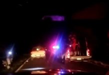 Una mujer sin vida y un menor lesionado tras ser arrollados a bordo de su moto, la carretera Apatzingán–Aguililla