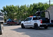 Localizan a un hombre asesinado con lesiones por explosivo en Apatzingán