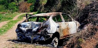 Persona calcinada es hallada dentro de un vehículo incendiado en la región de Nocupétaro