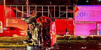 Se registra volcadura de camioneta en la avenida Morelos Norte de Morelia; hay un herido