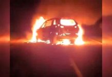 Sujetos armados incendian camioneta sobre la carretera Zacapu-Erongarícuaro