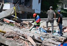 Suman 2 mil 295 muertos y más de 6 mil rescatados por los sismos en Venezuela