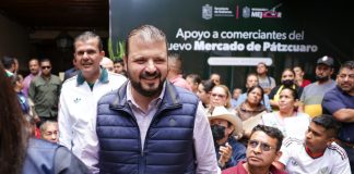 Gobierno estatal entrega apoyos por casi 7 mdp a comerciantes del Mercado de Pátzcuaro