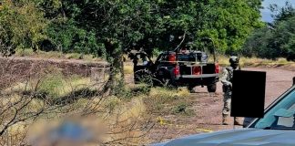 Hallan a una mujer as3sinada a bal4zos en carretera de Buenavista