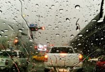 ¿Qué hacer si te sorprende una tormenta mientras conduces? Recomendaciones para evitar accidentes