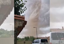 #VIDEO // Tornado golpea el sur de Francia y deja una estela de destrucción