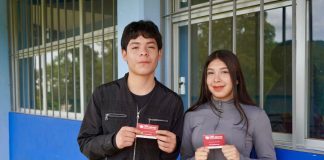 ¡Ya comenzó la entrega de chips D4TA Datos Gratis en prepas de Michoacán!