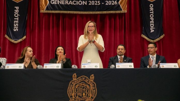 Invita Yarabí Ávila a egresados de especialidades odontológicas