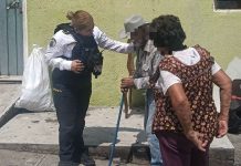 Policía Morelia localiza y reúne con su familia a adulto mayor desorientado