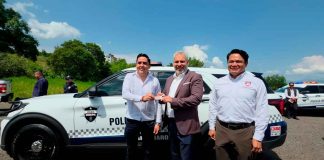 Bedolla entrega patrullas a municipios; destaca modelo “Police Interceptor” igual al de ciudades en EU