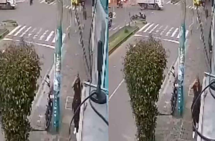 #VIDEO // Choque de moto y furgón en Avenida Las Américas, Colombia, deja una fallecida