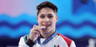 Osmar Olvera se cuelga la medalla de oro en los Juegos Centroamericanos y del Caribe