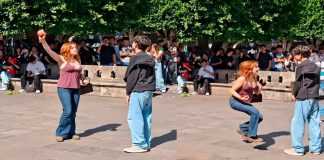 De TikTok a la Catedral: así son las competencias para “farmear aura”