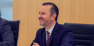 No estamos aquí para aplaudir, sino para representar: Fausto Vallejo Mora